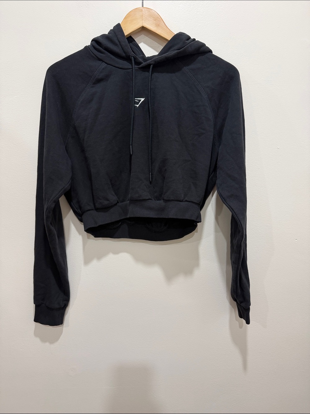 Gymshark Black Cropped Training Pullover Hoodie - Women's